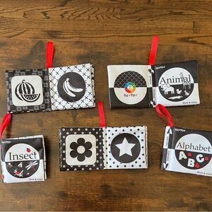 Teytoy Black and White Soft Baby Books